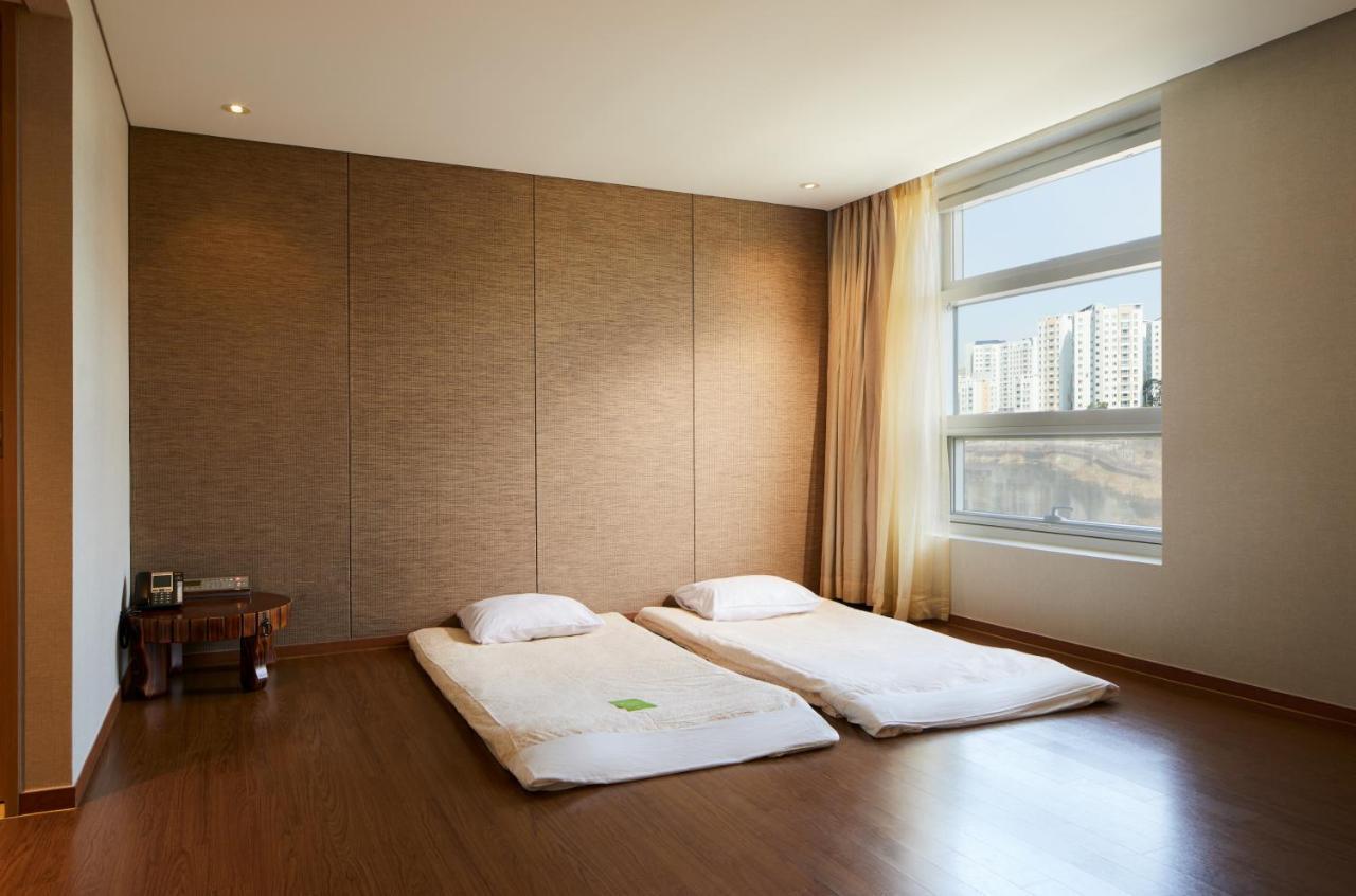 Wirye Militopia Hotel By Marine Seongnam Extérieur photo